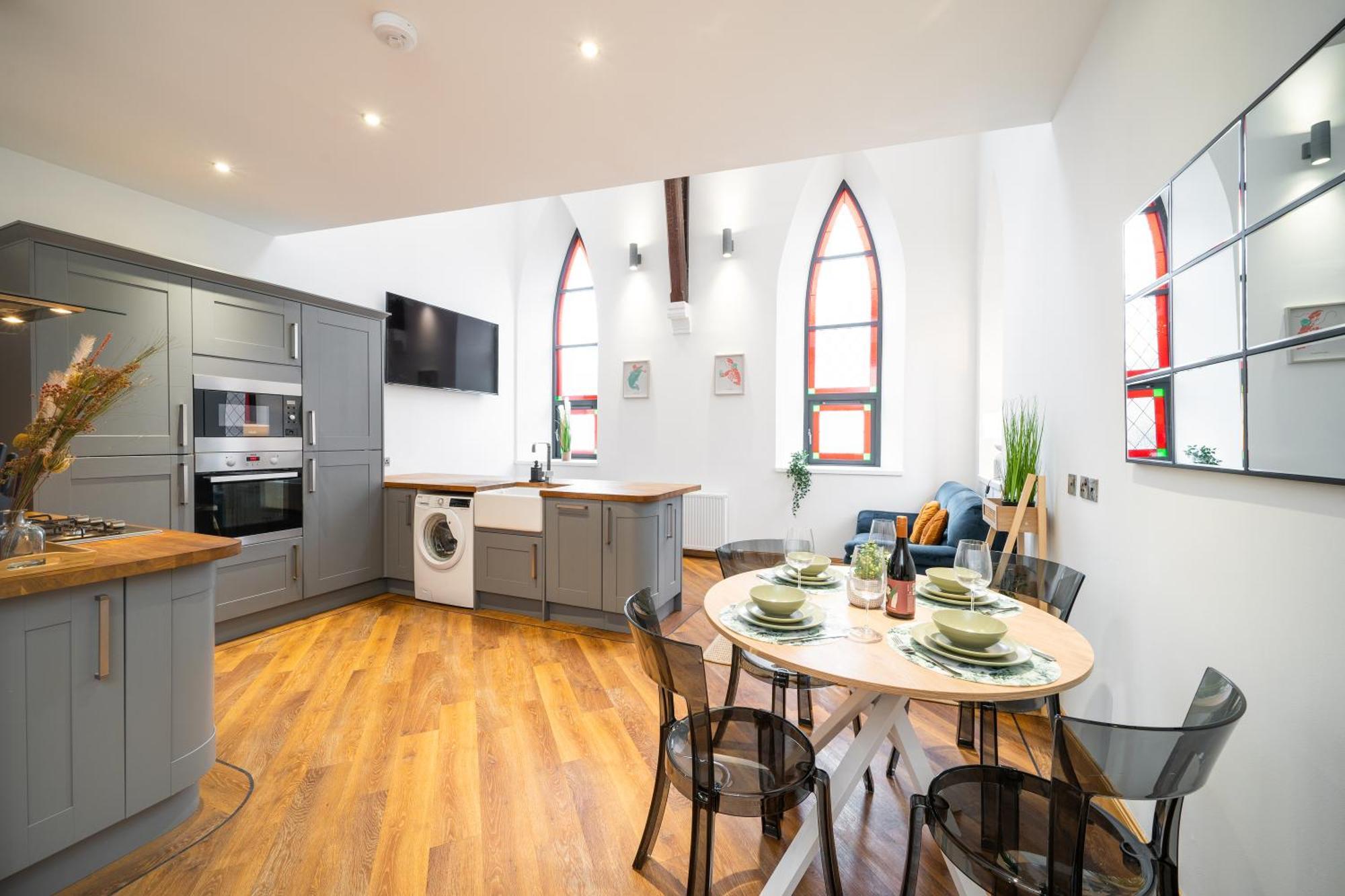 The Church Front Apartment Montrose